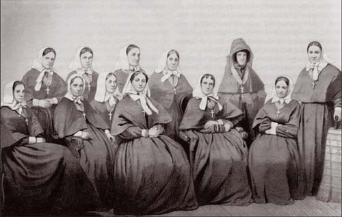 Сестры Крестовоздвиженской общины попечения о раненых. Севастополь, 1855 год. С фотографии С. Левицкого